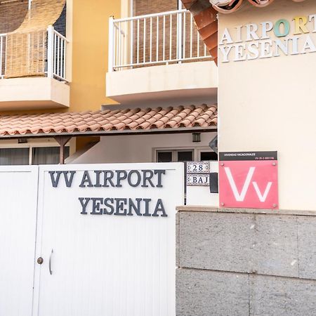 Yesenia Vv Airport Apartment El Matorral Exterior photo
